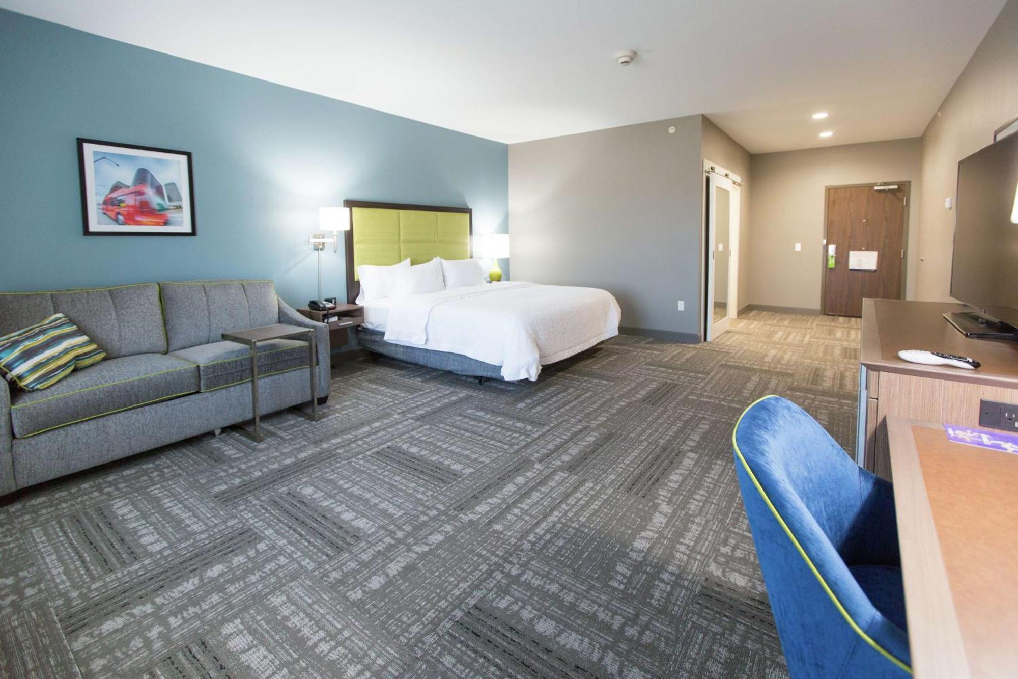 Hotel Hampton & Stroud