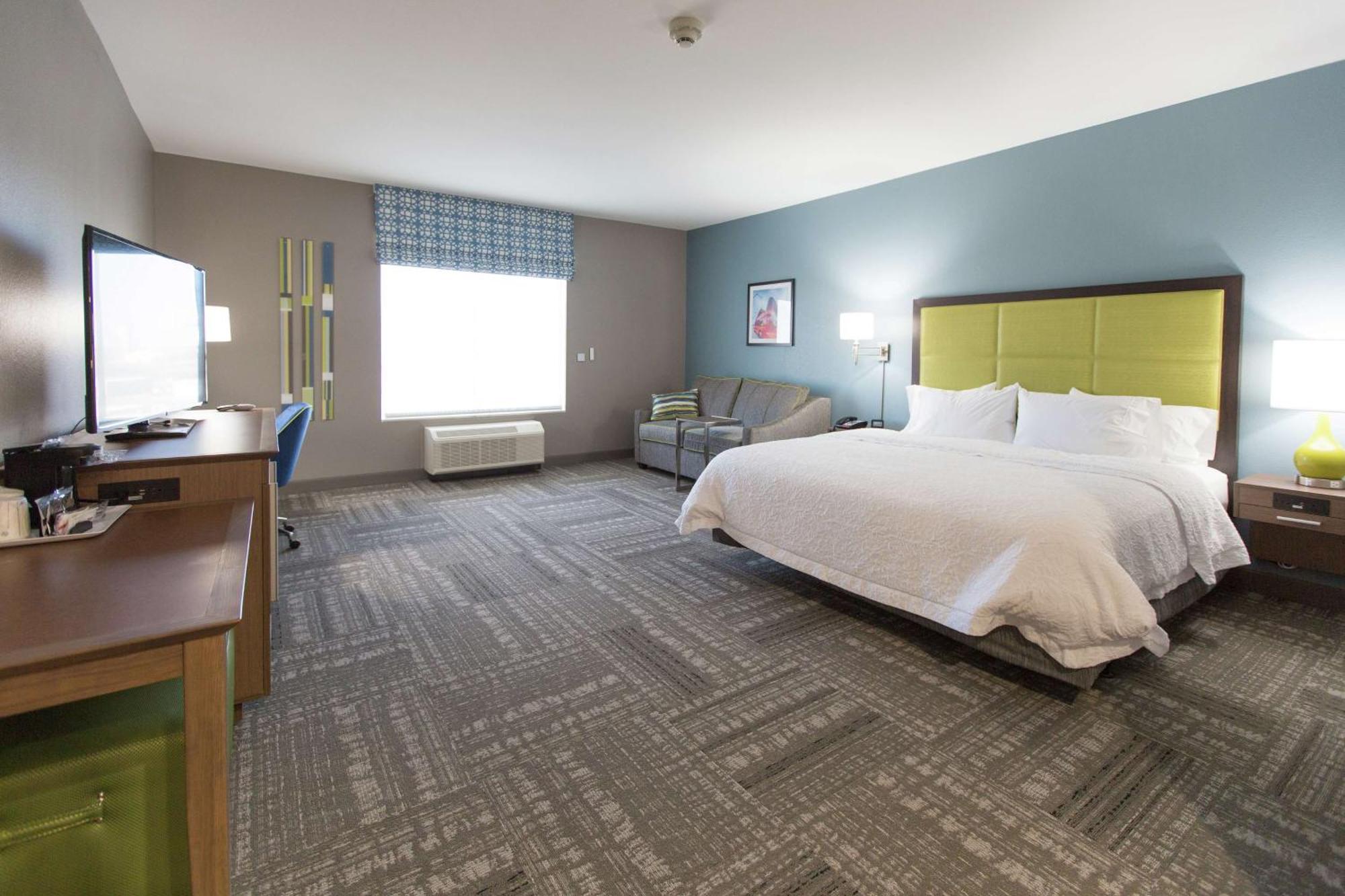 Hampton & Hotel Stroud