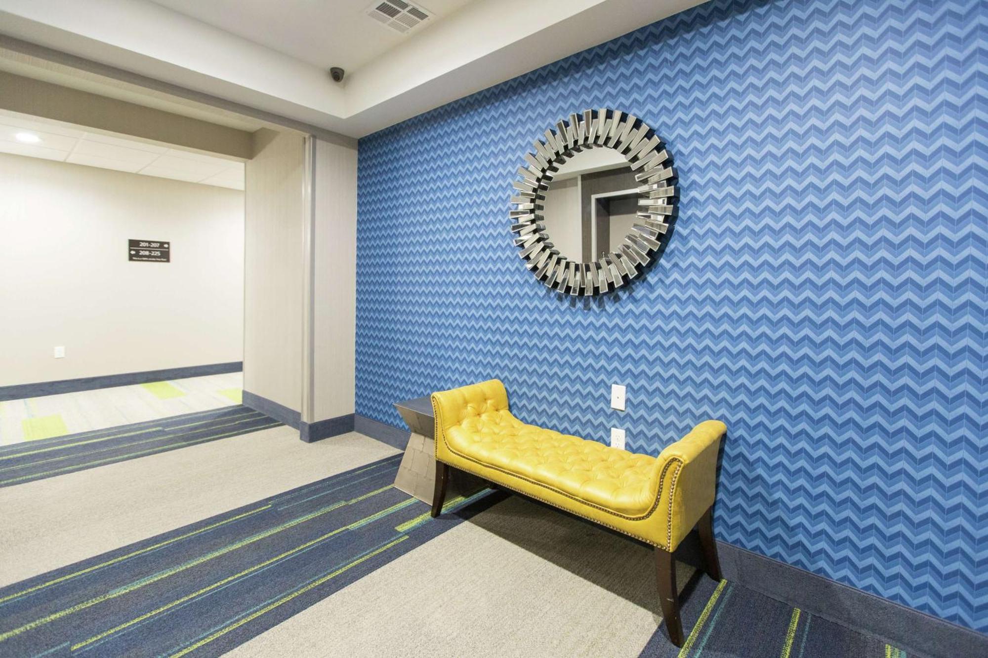Hotel Hampton & 3*